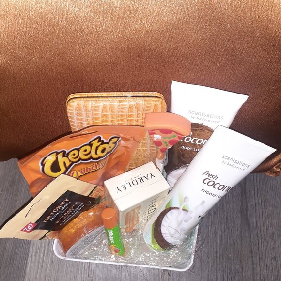 KIDS/ TEEN HAND MADE CUTE GIFT BASKET! :) - Picture 2 of 10